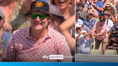 'High-fives all round!' | Fan takes brilliant catch from Louis' six!