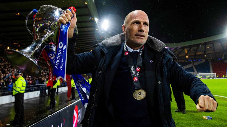 GLASGOW, SCOTLAND - DECEMBER 17: Rangers Manager Phillipe Clement with the Viaplay Cup 2023/24 during the Viaplay Cup Final match between Rangers and Aberdeen at Hampden Park, on December 17, 2023, in Glasgow, Scotland.  (Photo by Craig Williamson / SNS Group)