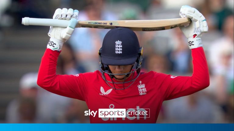 The first ball of England's T20 clash against New Zealand batted by Danny Wyatt goes straight into the hands of Amelia Kerr. 