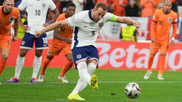 Harry Kane maakte uit een strafschop gelijk voor Engeland