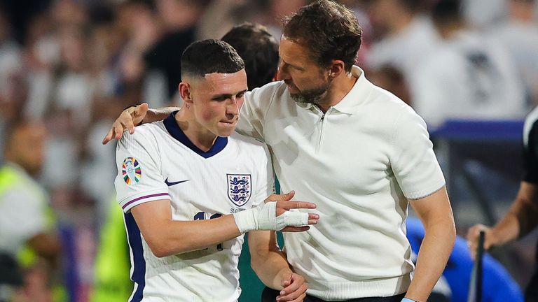 Phil Foden 'feels sorry' for Gareth Southgate after England criticism |  Football News | Sky Sports