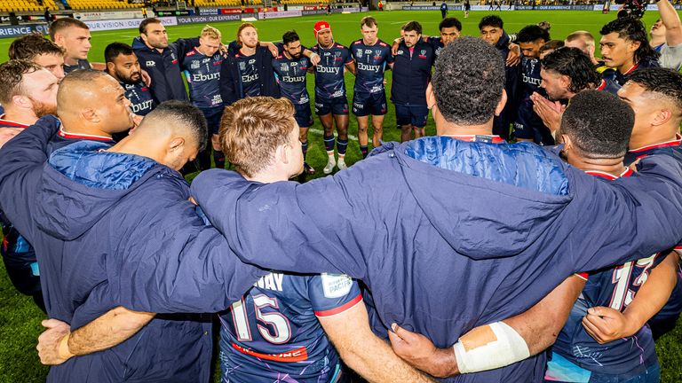 The Melbourne Rebels captain Rob Leota gathers his team-mates together in a team huddle after their last ever game against the Hurricanes