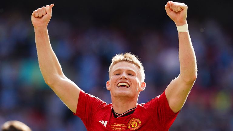 Gelandang Manchester United Scott McTominay.