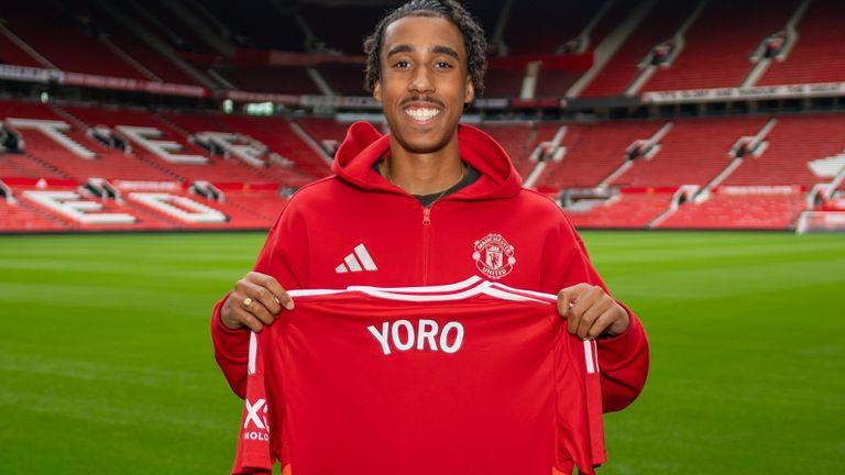Lenny Yoro has completed his move to Manchester United