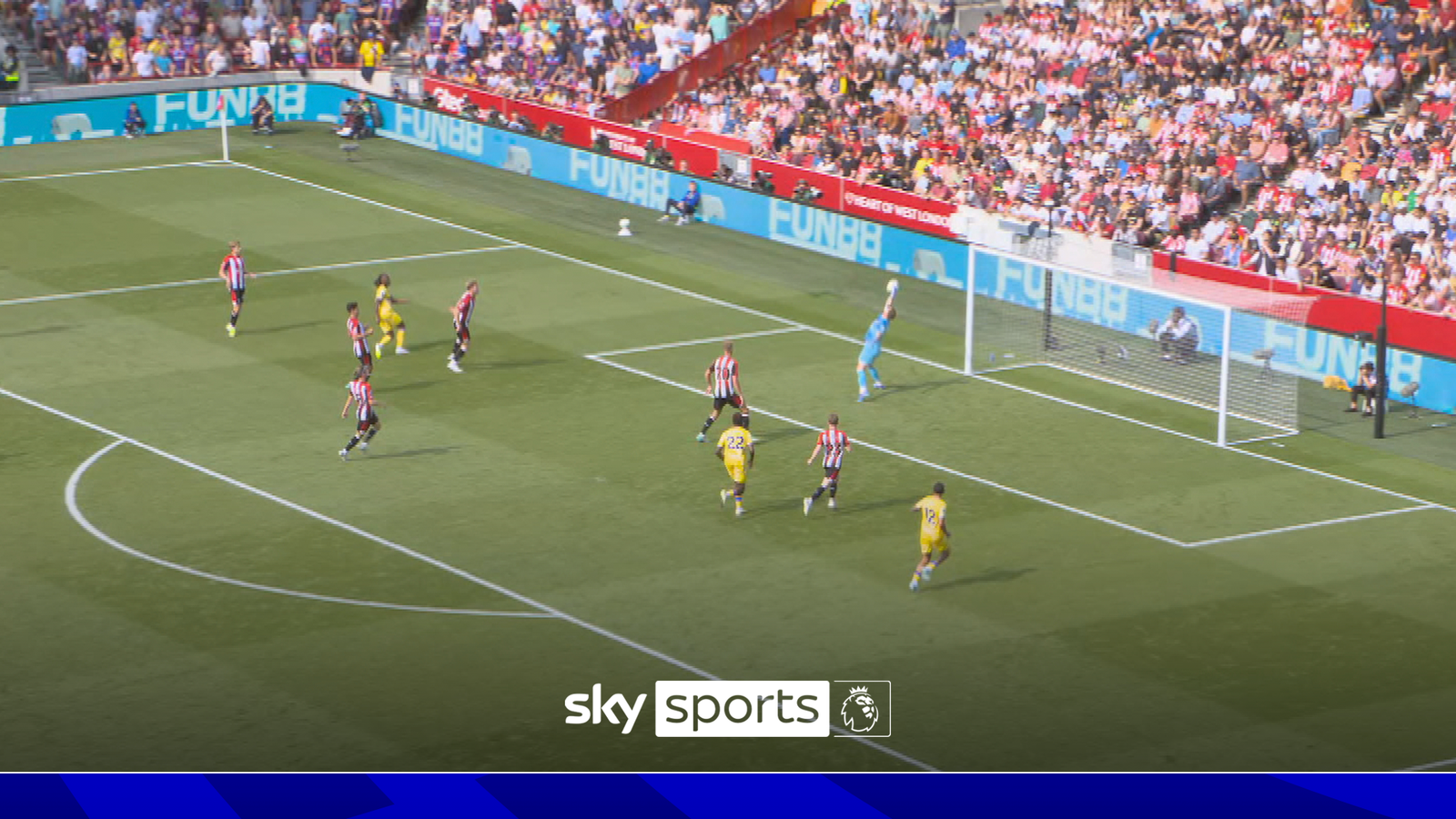 Brentford's Mark Flekken denies Eberechi Eze Crystal Palace equaliser