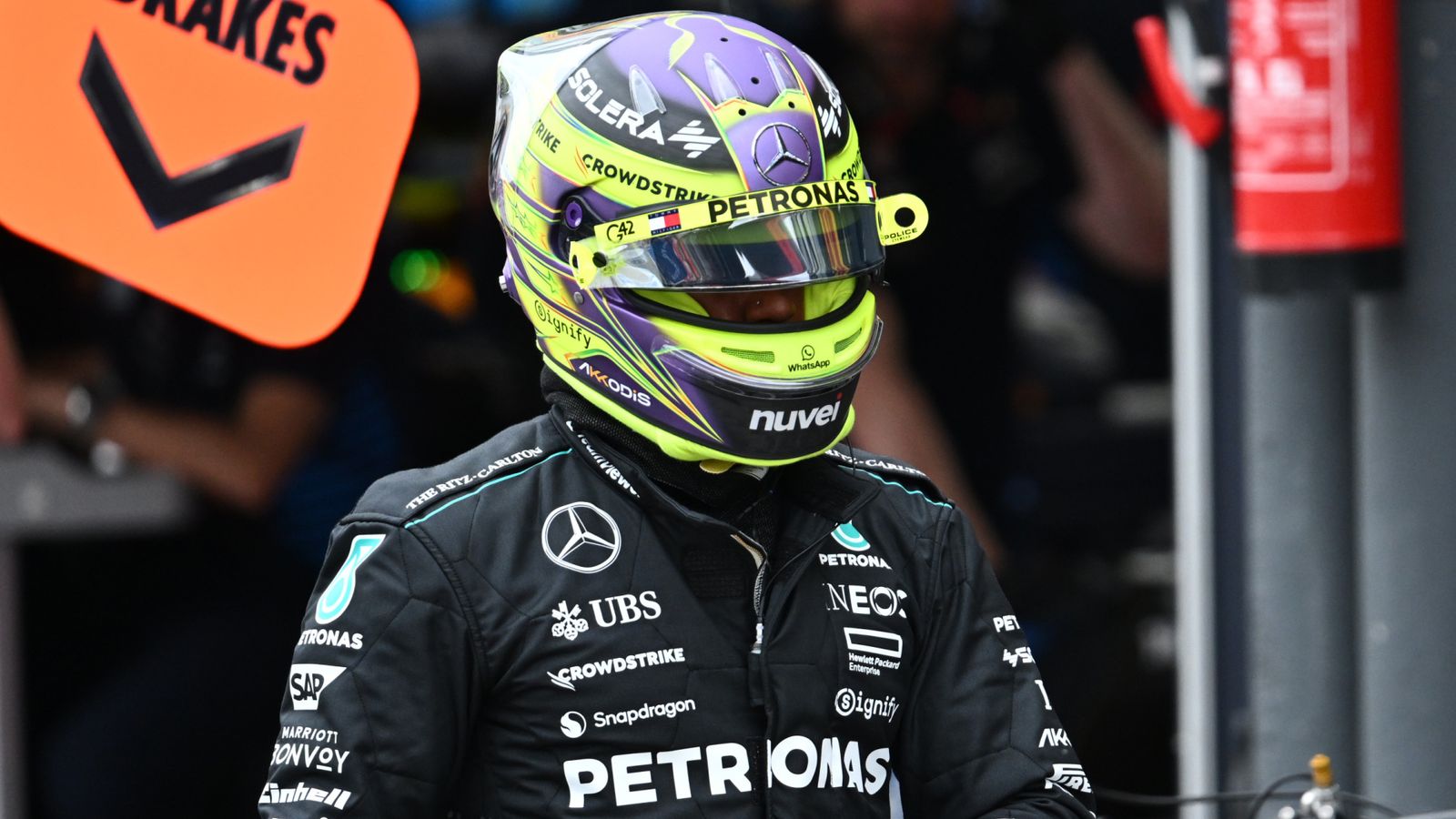 Nederlandse Grand Prix: Lewis Hamilton zegt dat de kwalificatiesessie 'schokkend' en 'verschrikkelijk' was nadat hij 14e eindigde | Formule 1 nieuws