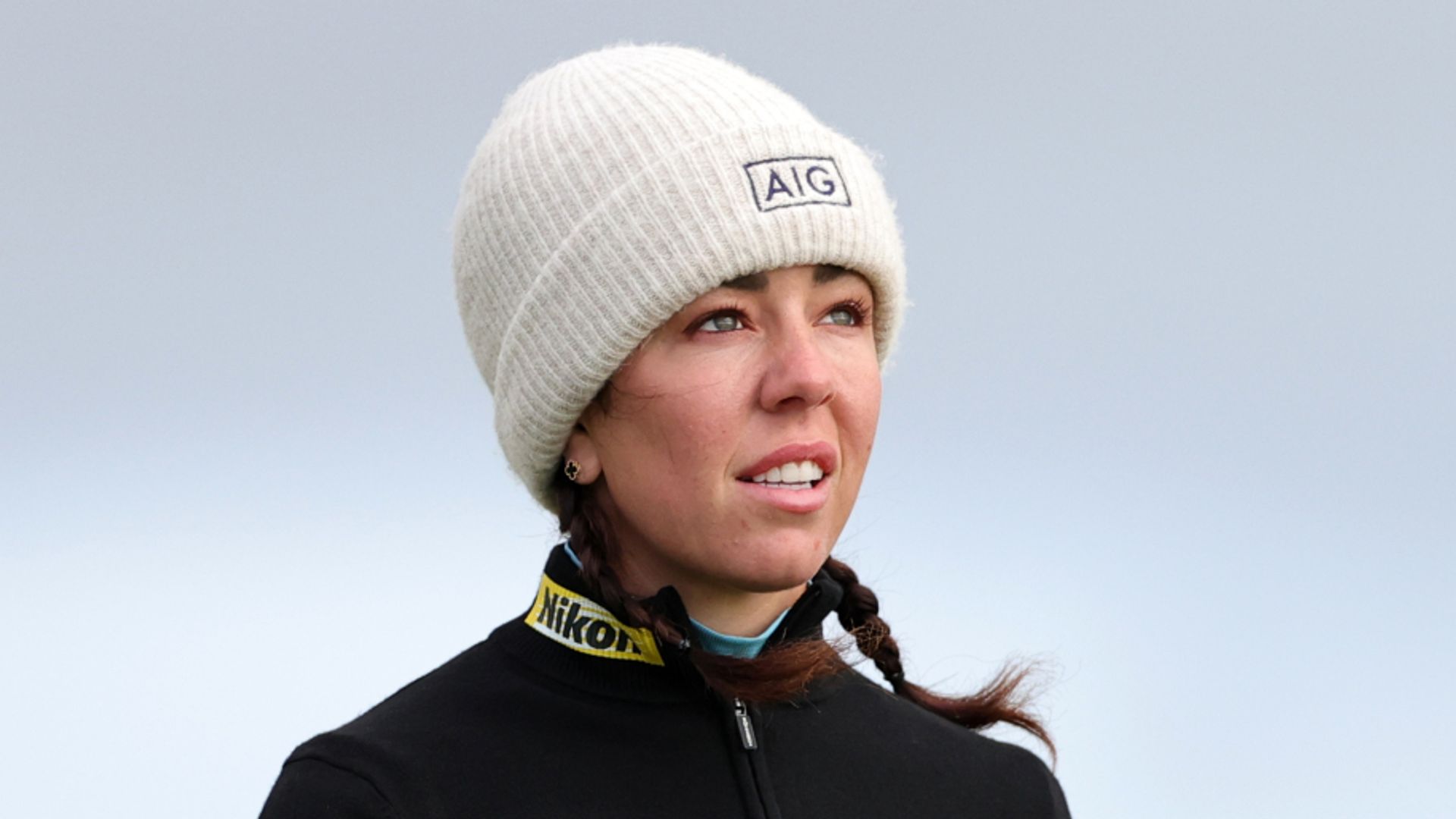 Hall in major mix at windy St Andrews: 'I love these conditions!'