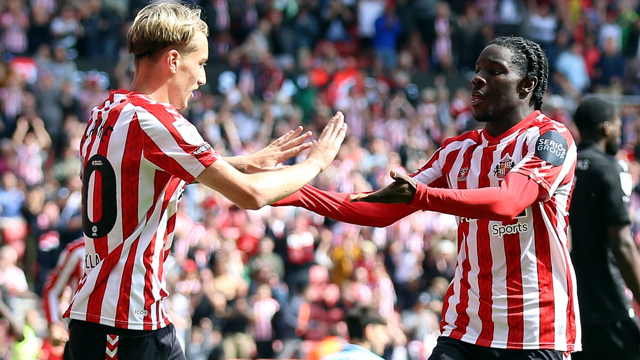 Sunderland 4-0 Sheffield Wednesday: Eliezer Mayenda scores twice as Regis Le Bris secures first home win | Football News | Sky Sports