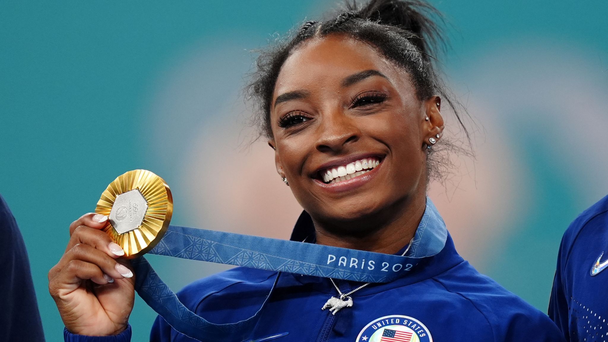 Olympics 2025 Simone Biles wins stunning gold in women's allaround