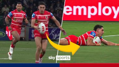 'Take a bow'! | Sloan pulls off superb dummy kick before impressive try