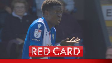 Gueye sent-off for card gesture to referee! 