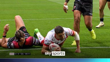 Makinson opens scoring with tenth try of the season