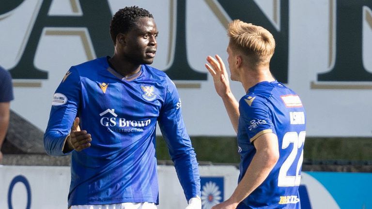 Benji Kimpioka menyamakan kedudukan bagi St Johnstone di babak kedua 