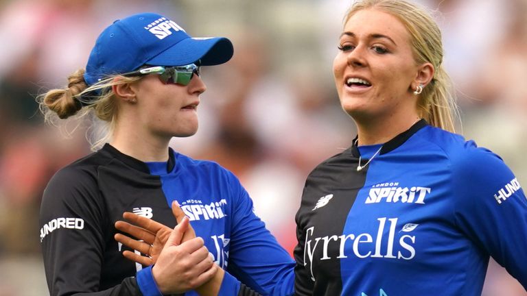 England pair Charlie Dean and Sarah Glenn struck early to remove Oval Invincibles' openers