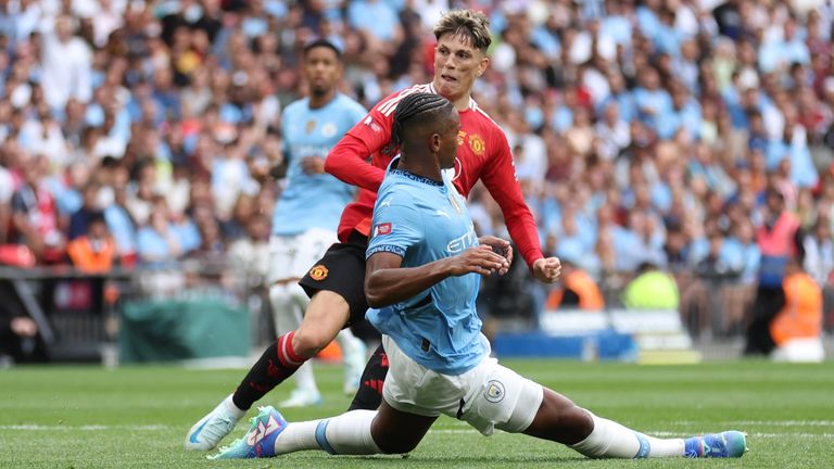 Alejandro Garnacho gives Manchester United the lead in the Community Shield