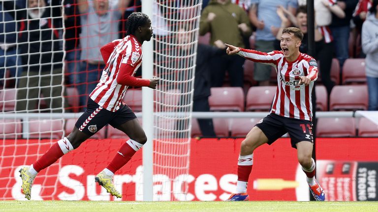 Sunderland's Eliezer Mayenda celebrates scoring their side's second goal of the game