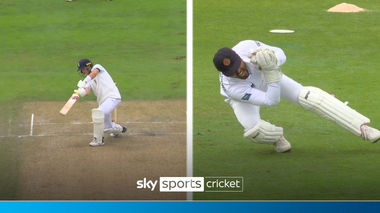 JOE ROOT WICKET AGAINST SRI LANKA.