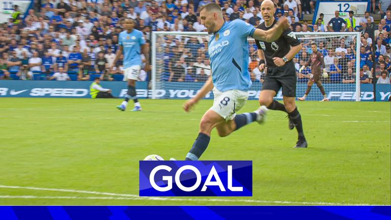 Mateo Kovacic extends Manchester City's lead over Chelsea!