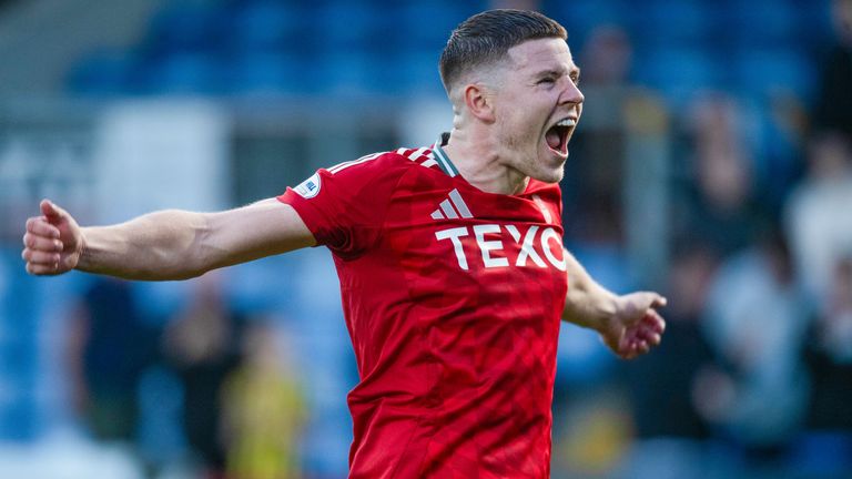 DINGWALL, SCOTLAND - AUGUTS 31: Aberdeen's Kevin Nisbet celebrates at full time during a William Hill Premiership match between Ross County and Aberdeen at the Global Energy Stadium, on August 31, 2024, in Dingwall, Scotland. (Photo by Mark Scates / SNS Group)