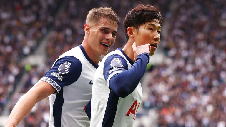 Heung-Min Son celebrates his second goal with teammate Micky van de Ven 