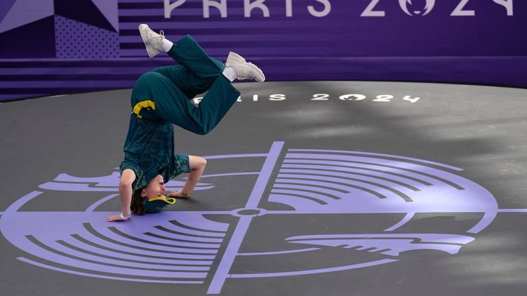 Australia's Rachael Gunn, known as B-Girl Raygun, competes during the Round Robin Battle at the breaking competition at La Concorde Urban Park at the 2024 Summer Olympics, Friday, Aug. 9, 2024, in Paris, France. (AP Photo/Abbie Parr)