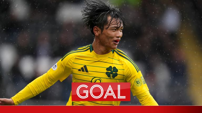 Reo Hatate doubles Celtic's lead at St Mirren