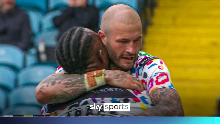 Edwin Ipape breaks to send Zak Hardaker over to secure Leigh's win over Salford at Elland Road. 