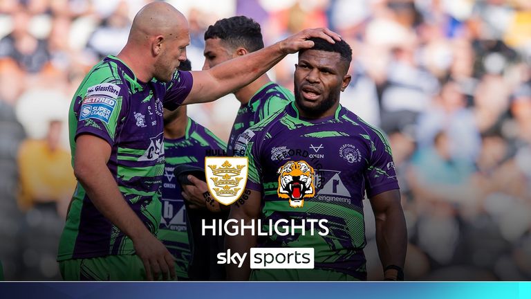 Highlights from the Betfred Super League clash between Hull FC and Castleford Tigers.