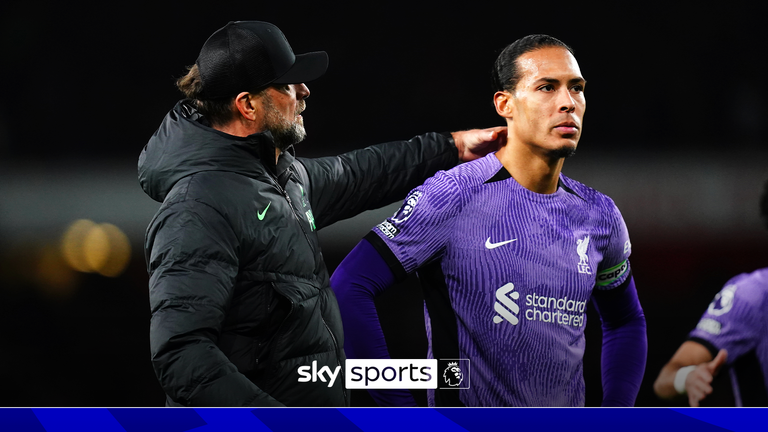 VAN DIJK WITH KLOPP.