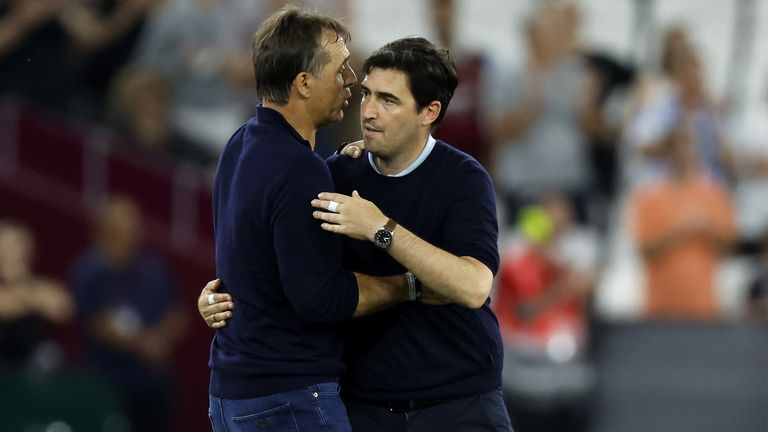 West Ham boss Julen Lopetegui and Bournemouth's Andoni Ireola after full-time. 