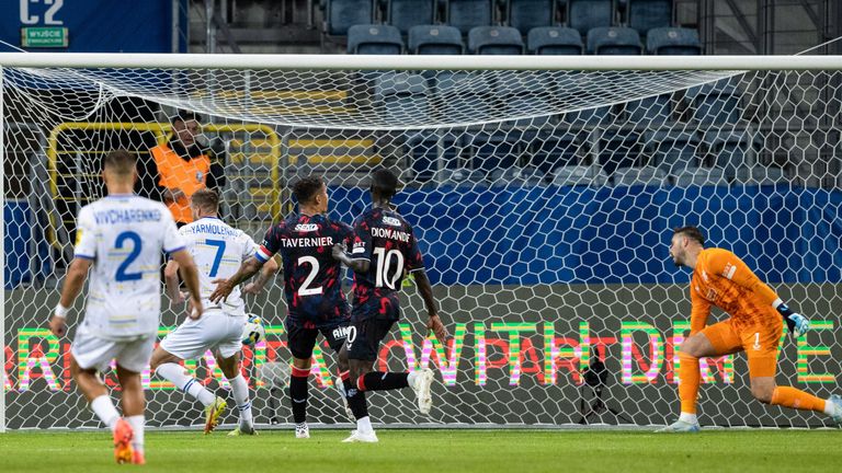 Dynamo's Andriy Yarmolenko scores to make it 1-0 vs Rangers