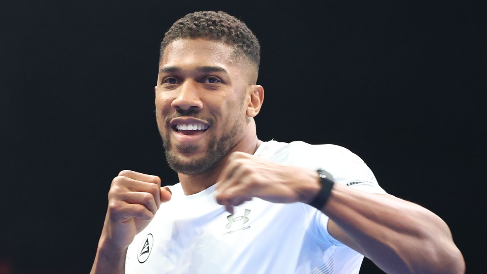 https://e0.365dm.com/24/09/1600x900/skysports-anthony-joshua-daniel-dubois_6689714.jpg?20240918205843