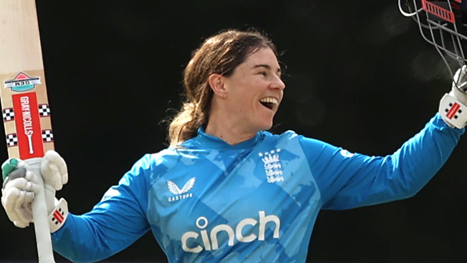 England bowl Ireland out for 45 in record 275-run victory as Tammy Beaumont hits 150 in second ODI