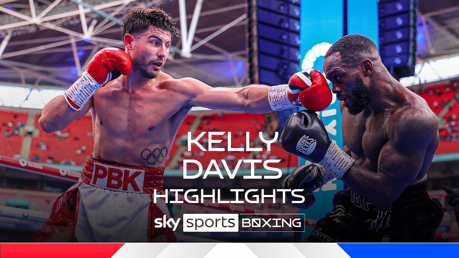 Kelly edges past Davis after late onslaught! | Fight highlights