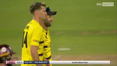 'Absolute GOLD from Payne' | Somerset lose two wickets in two balls!