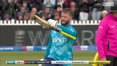 'A special knock!' | Duckett gets another century in Bristol! 