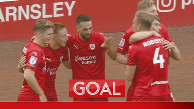 Keillor-Dunn scores on his debut to give Barnsley the lead!