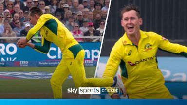 'He can't believe what he's done!' | Duckett denied century against Australia!