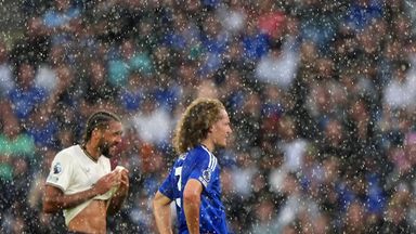 'Absolutely filthy weather!' | Thunderstorm DELAYS restart at King Power!