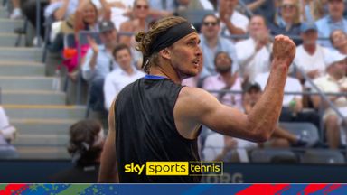 Sensational Rally! Zverev wins the point at the net