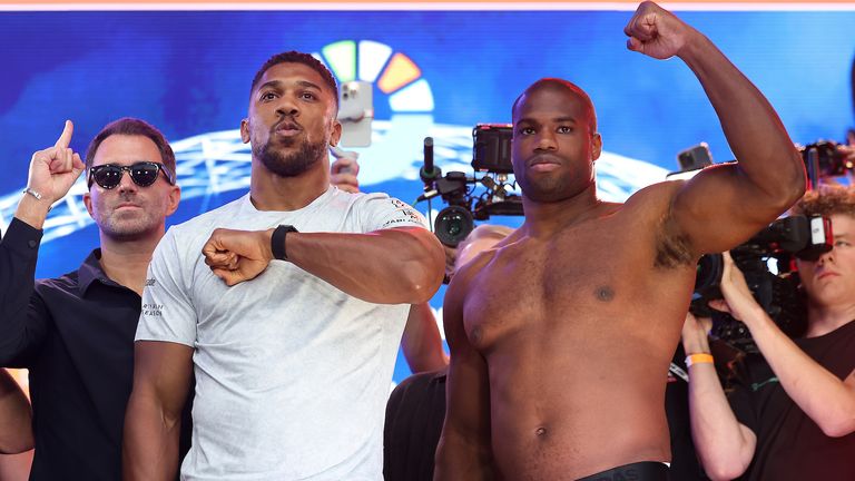 Anthony Joshua and Daniel Dubois weigh in at Trafalgar Square (Mark Robinson/Matchroom Boxing)