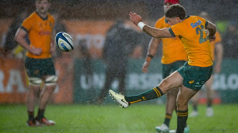 Ben Donaldson held his nerve to kick Australia to victory with the final kick of the game