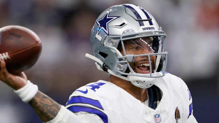 Dallas Cowboys quarterback Dak Prescott throws a pass in the first half of an NFL football game againast the Baltimore Ravens in Arlington, Texas, Sunday, Sept. 22, 2024. (AP Photo/Gareth Patterson)