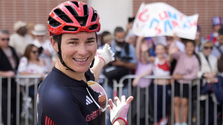 Storey beat France's Heidi Gaugain in a thrilling finish to the road race