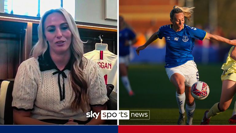 Everton's Toni Duggan (left) and Arsenal's Lotte Wubben-Moy battle for the ball during the Barclays FA Women's Super League match at Walton Hall Park, Liverpool. 