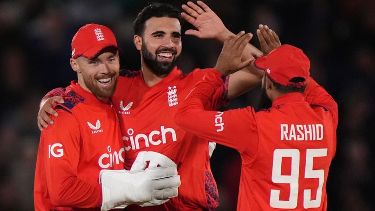 England's Saqib Mahmood (centre) celebrates taking the wicket of Australia's Cameron Green during the first IT20 match at the Utilita Bowl, Southampton. Picture date: Wednesday September 11, 2024.