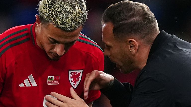 Bellamy chats to Ampadu