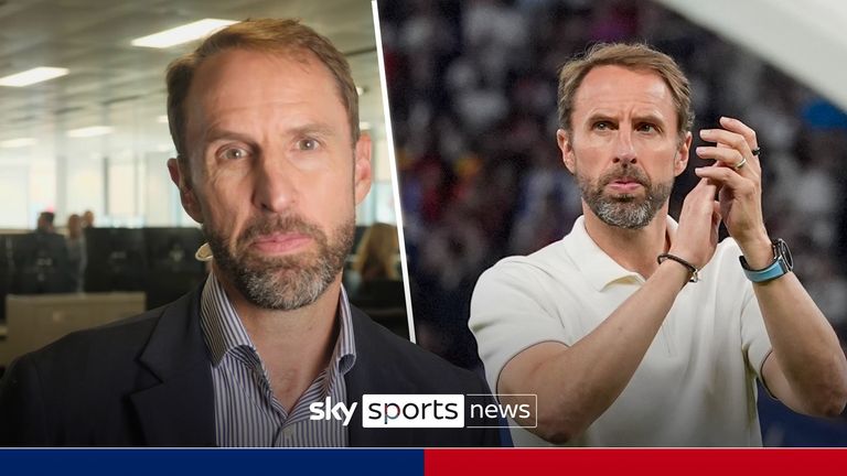 FILE - England&#39;s manager Gareth Southgate applauds to supporters at the end of the final match between Spain and England at the Euro 2024 soccer tournament in Berlin, Germany, Sunday, July 14, 2024. Gareth Southgate announces he will step down as England manager. (AP Photo/Martin Meissner, File)