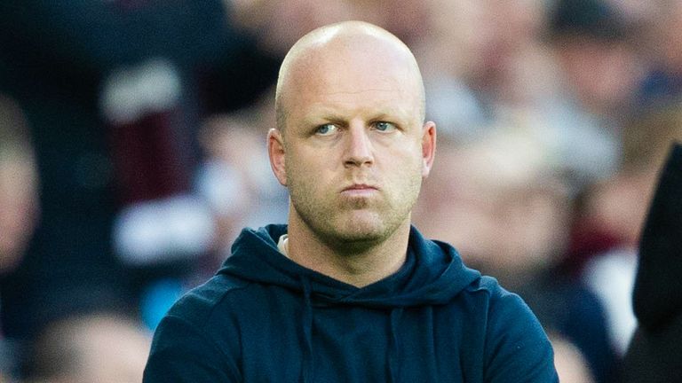 EDINBURGH, SCOTLAND - AUGUST 29: Hearts Head Coach Steven Naismith during a UEFA Europa League playoff second leg match between Heart of Midlothian and Viktoria Plzen at Tynecastle Park, on August 29, 2024, in Edinburgh, Scotland. (Photo by Ross Parker / SNS Group)