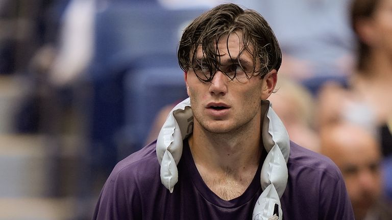 Jack Draper, of Great Britain, cools off during a break between games against Jannik Sinner, of Italy, during the men's singles semifinal of the U.S. Open tennis championships, Friday, Sept. 6, 2024, in New York. (AP Photo/Julia Nikhinson)